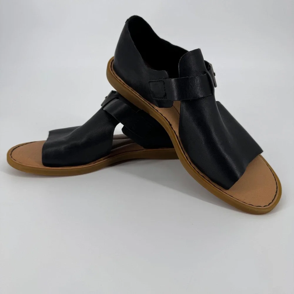 Born Ivey Black Leather Open Toe Flats Buckle Sandals 8M BR0067203
